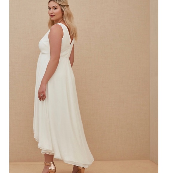 Torrid SPECIAL OCCASION IVORY CHIFFON HI-LO DRESS - Picture 2 of 6